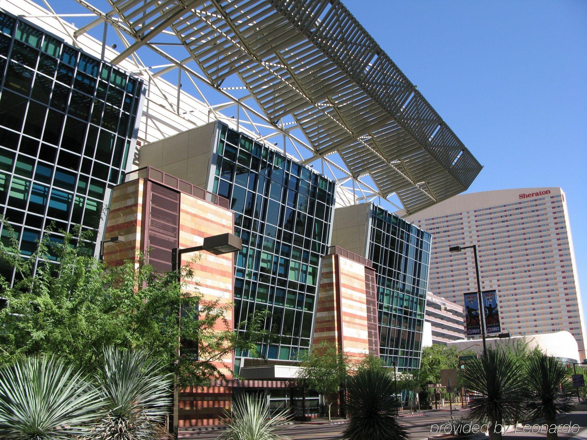 Hampton Inn Phoenix - Biltmore Exterior photo